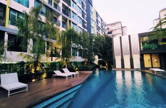 two-bedroom apartment/monthly rent can use swimming pool and gym