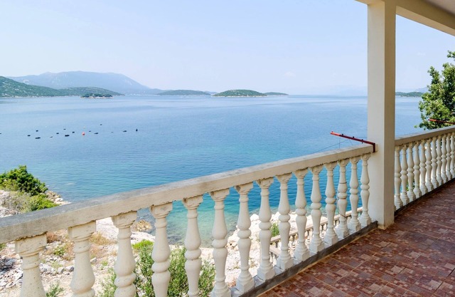 Two bedroom apartment near beach Cove Pještata, Pelješac (A-14440-a)