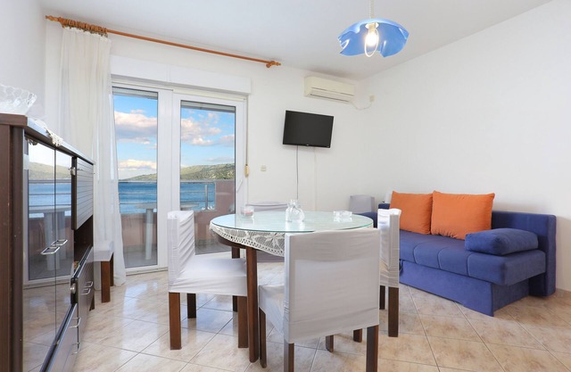 Two bedroom apartment near beach Poljica, Trogir (A-19316-a)
