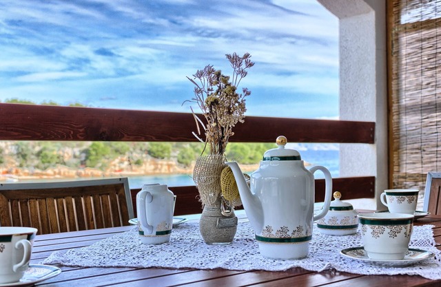 Two bedroom apartment near beach Basina, Hvar (A-5699-a)