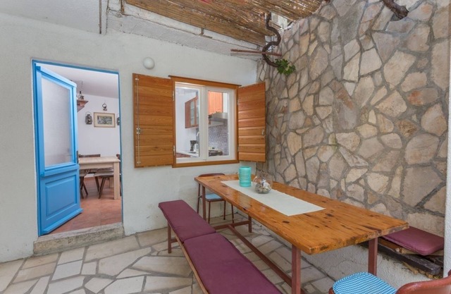 Two bedroom apartment near beach Cove Zaraće, Hvar (A-20924-a)