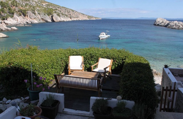 Two bedroom apartment near beach Cove Zaraće, Hvar (A-8781-c)