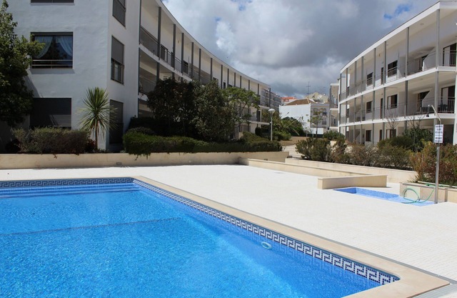 Two Bedroom Apartment Tavira Town, Pool, Internet & UK TV