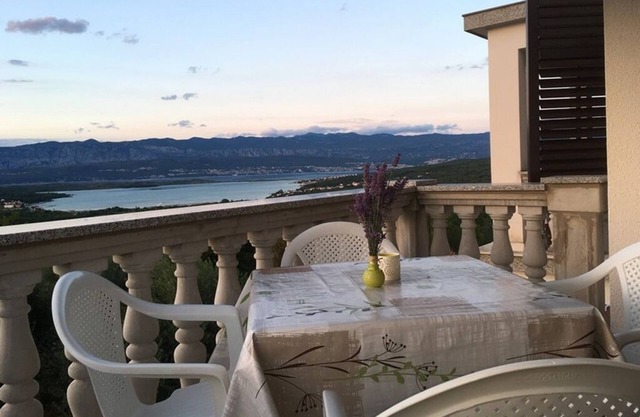 Two bedroom apartment with terrace and sea view Tribulje, Krk (A-5438-a)
