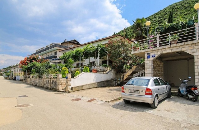 Two bedroom apartment with terrace Trpanj, Pelješac (A-16004-b)