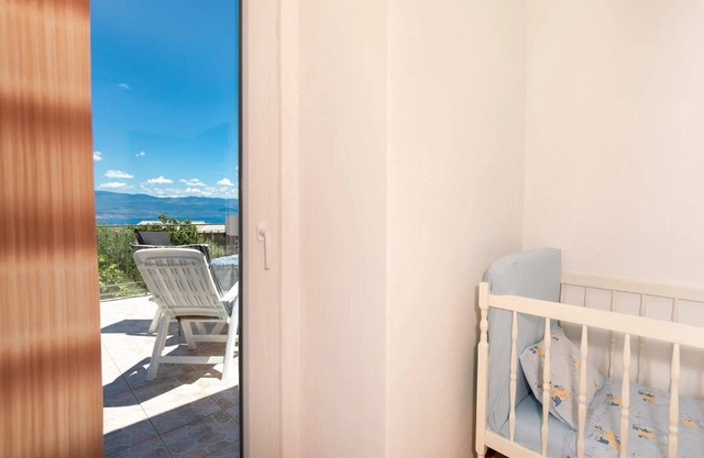 Two bedroom apartment with terrace and sea view Risika, Krk (A-21696-a)