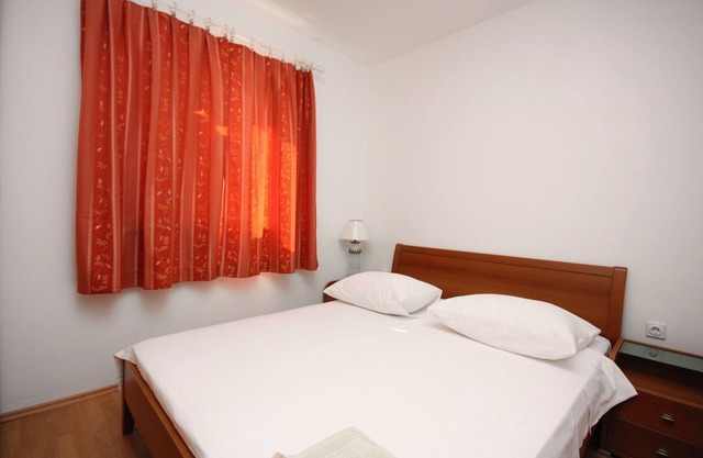 Two bedroom apartment with terrace Jezera, Murter (A-5121-a)