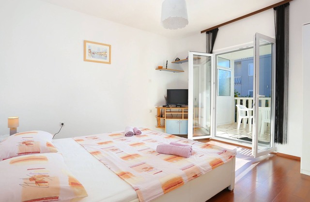 Two bedroom apartment with terrace Poljica, Trogir (A-5199-b)