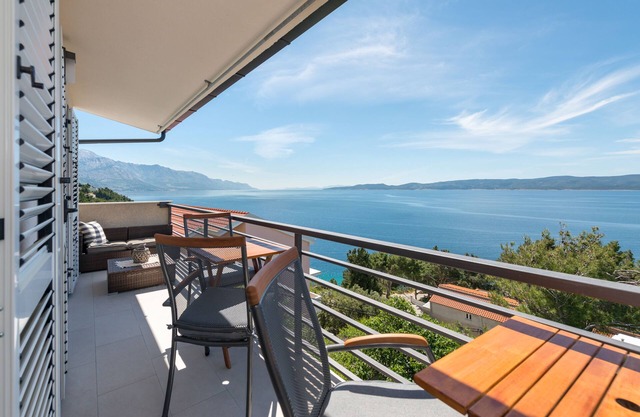 Two bedroom apartment with wonderful sea view