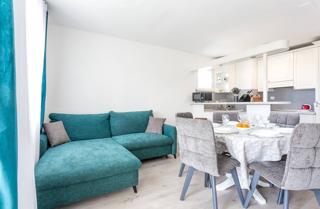 Two bedroom apartment with terrace Split (A-22452-a)