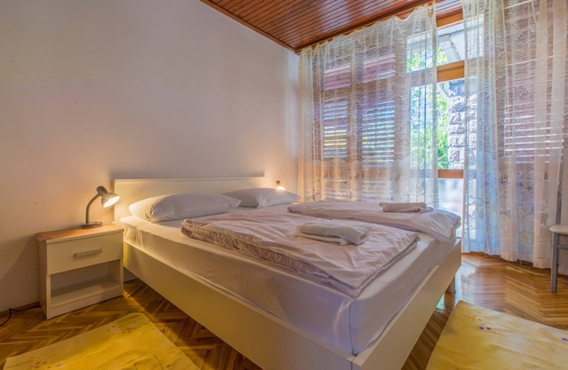 Two bedroom apartment with terrace Selce, Crikvenica (A-2381-a)