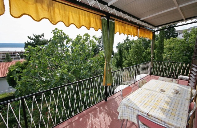 Two bedroom apartment with terrace and sea view Selce, Crikvenica (A-5531-a)