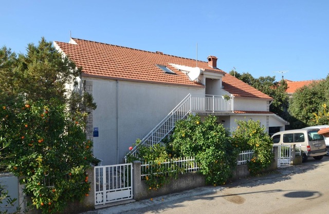 Two bedroom apartment with terrace and sea view Zavalatica, Korčula (A-14204-c)
