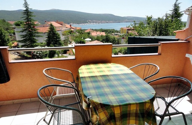 Two bedroom apartment with terrace and sea view Kornić, Krk (A-5418-b)