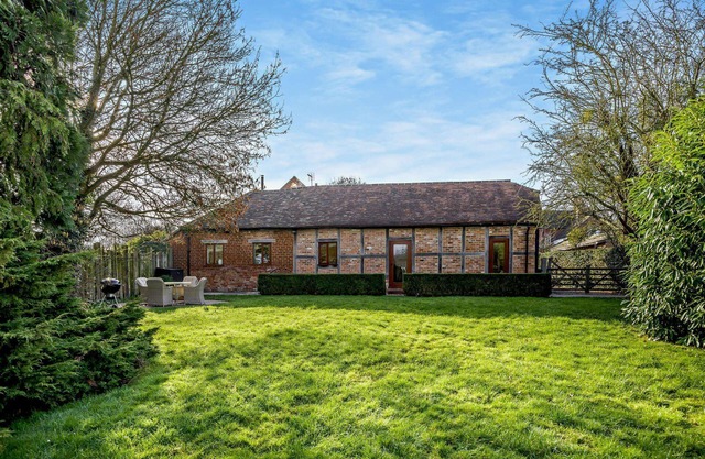 Two bedroom barn conversion in the Cotswolds - The Byres