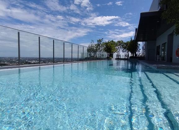 Two bedroom condo with rooftop pool