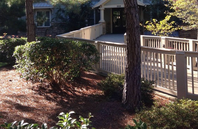 Two Bedroom Condo Minutes from the Ritz Carlton.