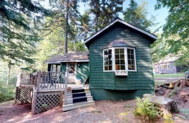 Two Bedroom Cottage on Moosehead Lake