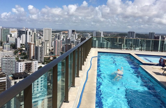 TWO BEDROOM FLAT 100m FROM THE SEA