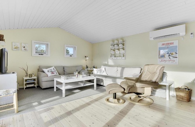 Two-Bedroom Holiday Home in Juelsminde