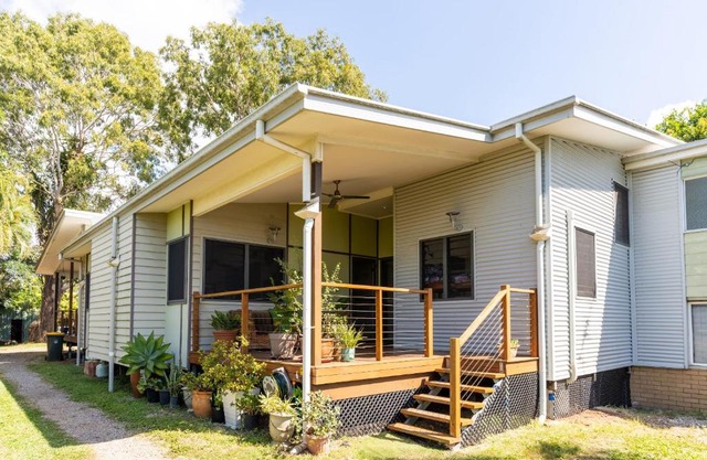 Two Bedroom Home near Nudgee Beach