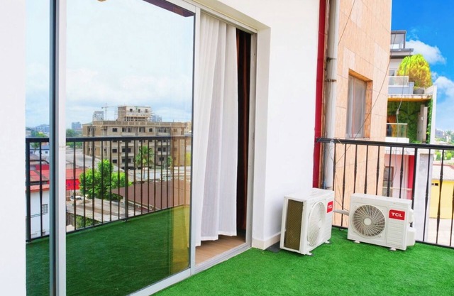 Two Bedroom Modern Apartment, elevator and backup generator in the building