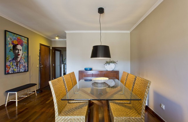 Two Bedroom Oporto Central Flat & Parking