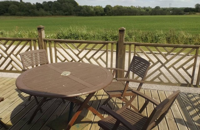 Two bedroom timber lodge, Avonvale Holiday Lodges