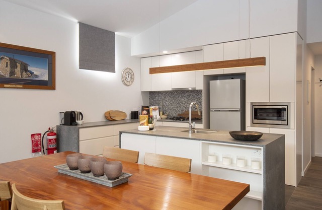 Two Bedroom Two Bathroom Apartment Thredbo with Car Park