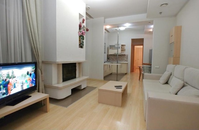 Two Bedrooms. Lux. 6 Zankovetskoi str. Near Kreschatyk