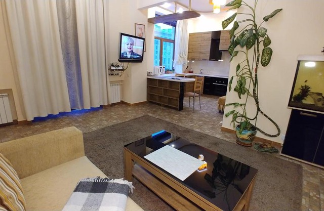 Two bedrooms. Luxery. 23 Khreshchatyk str.