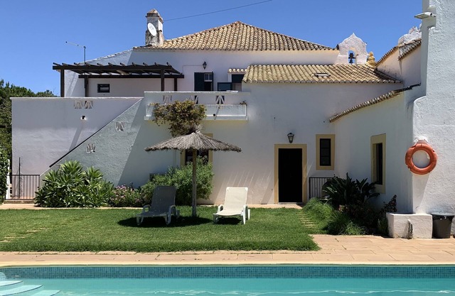 Two houses on a farm of 50 ha, private pool, air con., private pool, barbecues