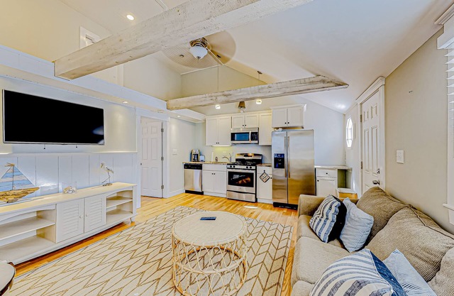Two next-door bungalows with fast WiFi, enclosed yard, & walkable locale