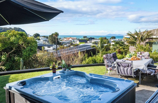 Two Palms - Waihi Beach Holiday Apartment
