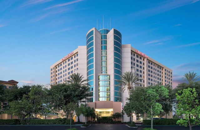 Two Pet-Friendly Suites – Close to Disneyland and Angel Stadium of Anaheim