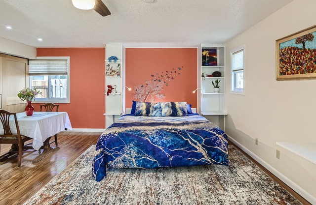 Two Primary Sweet Suites