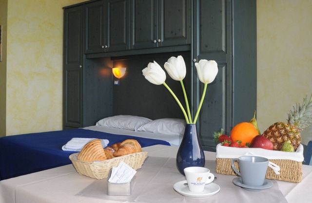 Two-room apartment a stone's throw from the sea