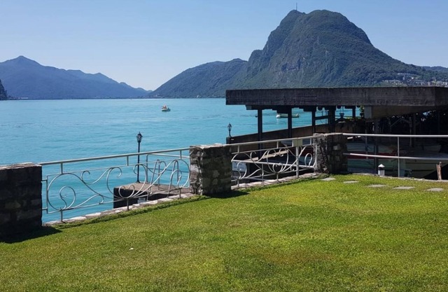 Two-room apartment with large terrace and wonderful lake Lugano view - TERRACE