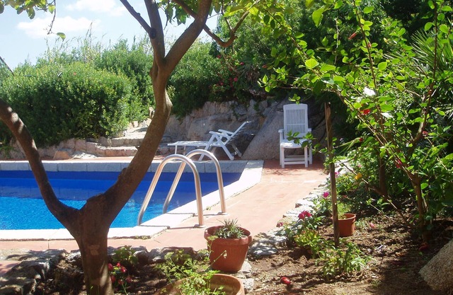 Two-room apartment #5 with pool, 200 m from the sea, Villasimius, Sardinia