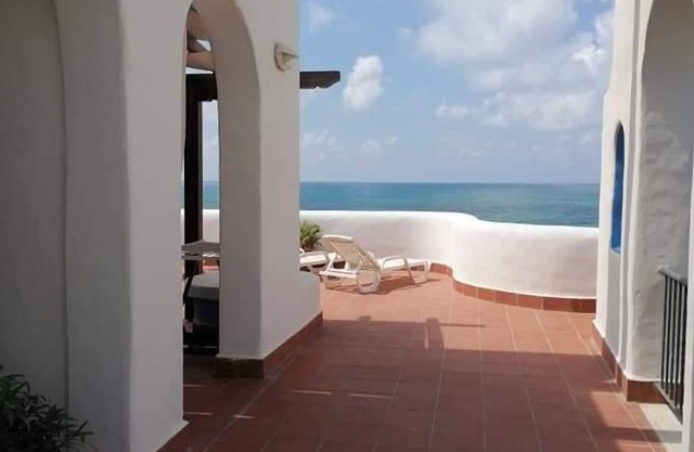 Two-room apartment, large terrace, sea front (Camellia)