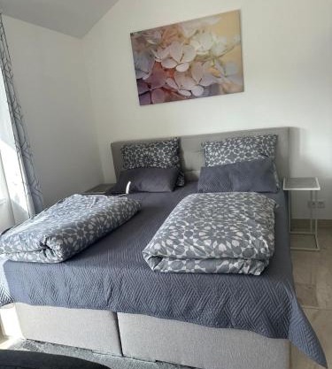 Two-room apartment with fully equipped kitchen near S8 station