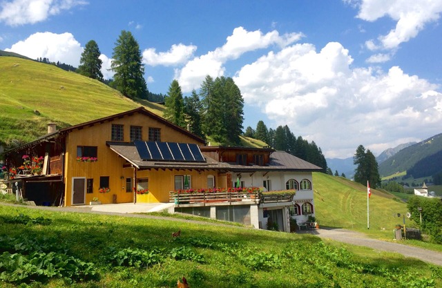 Two-storey and family-friendly apartment in the ski, sport & hiking area Davos