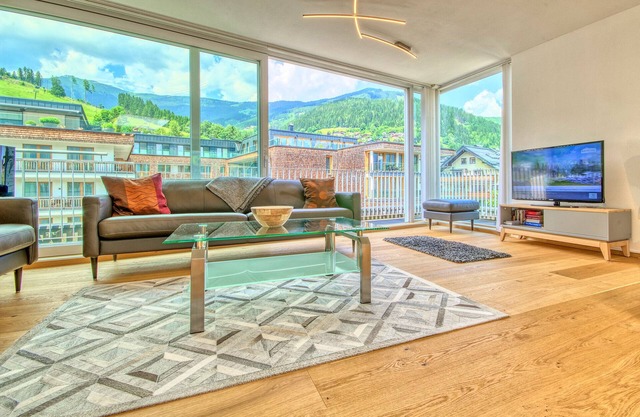 Two-story penthouse in Zell am See city center with amazing view over the slopes