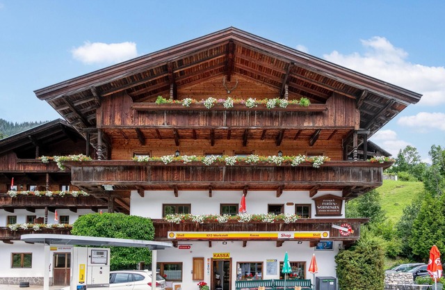 Two traditional apartments nearby ski lift