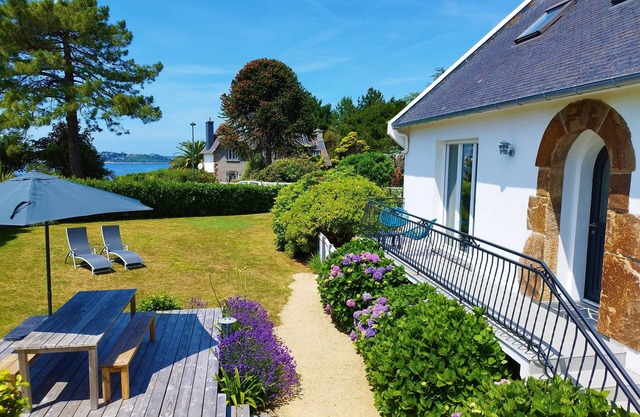 Ty Gwenn - House sea view 3 bedrooms 🔑 800m port/beaches Pink Granite Coast