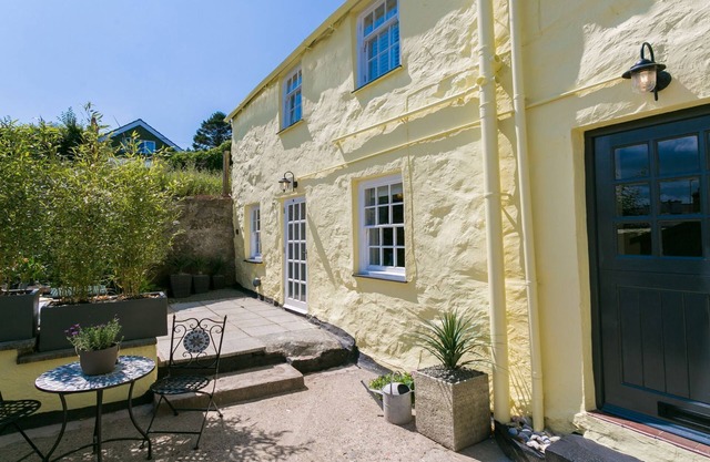 Ty Melyn - sleeps 4 guests in 2 bedrooms