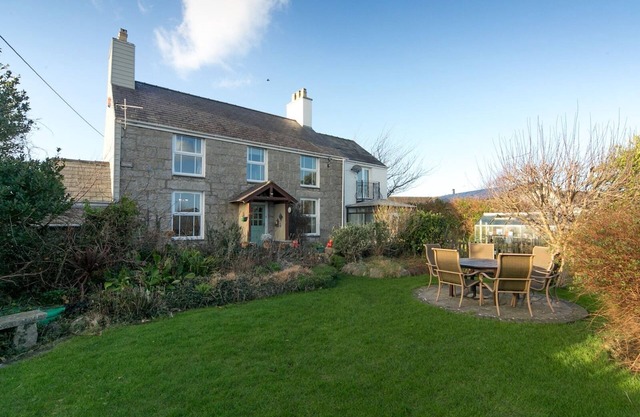 Tyn Lon, Moelfre, A Traditional Welsh Home By The Coast | Pass the Keys