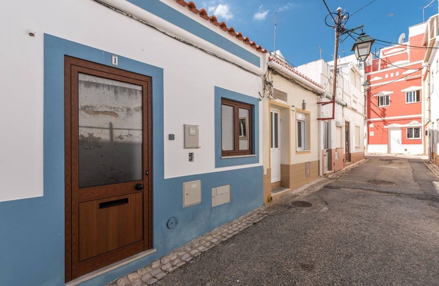 Typical house downtown Alvor