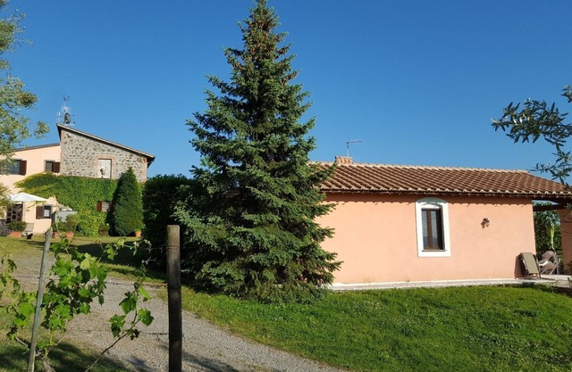 Typical Italian Country Apartment in Agriturism. Swimming Pool. Free WiFi