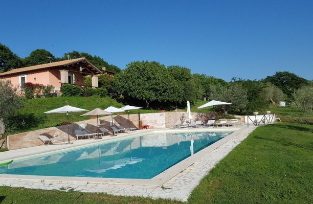 Typical Italian Country Villa in Agriturism. Swimming Pool. Free WiFi